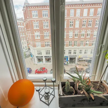 Authentic Danish In Trendy Vesterbro Apartment *