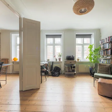 Authentic Danish In Trendy Vesterbro Apartment *